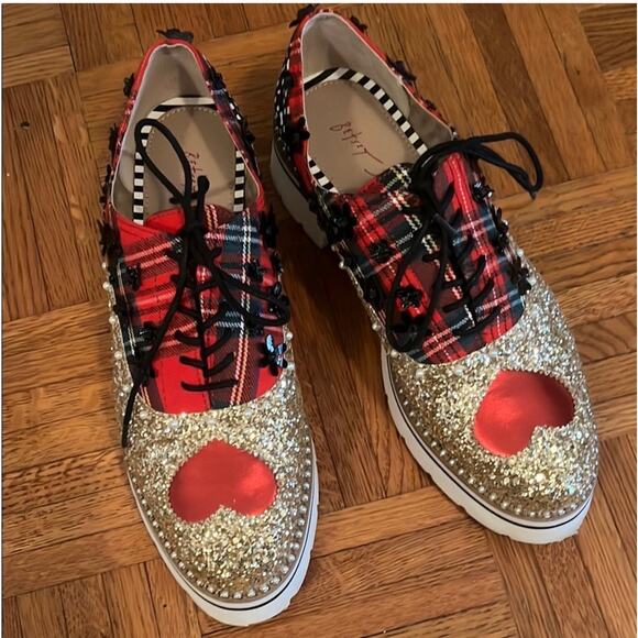 Betsey Johnson gold and red funky loafers - Picture 1 of 10
